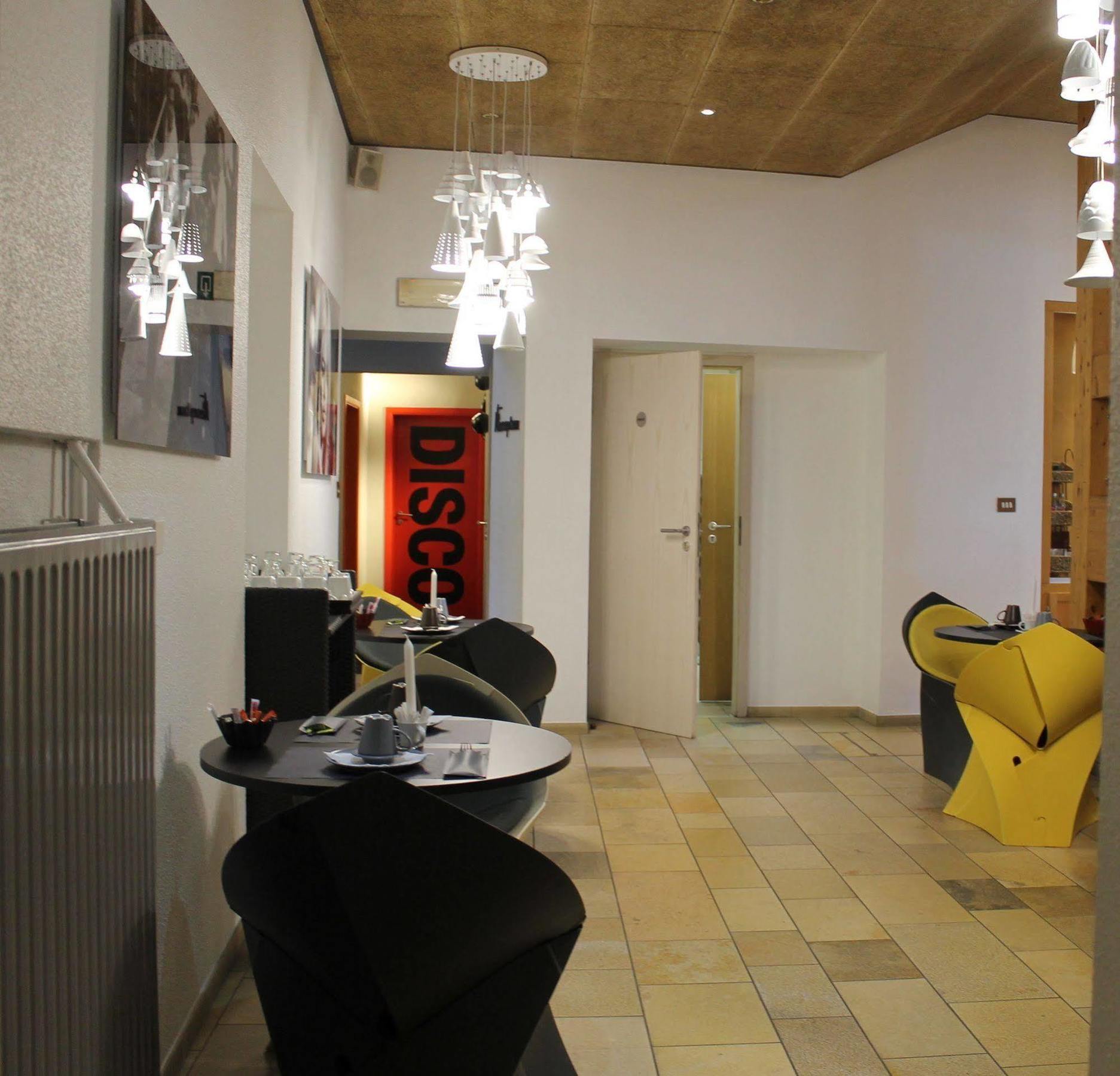 Hotel D'Alcantara Турне Экстерьер фото